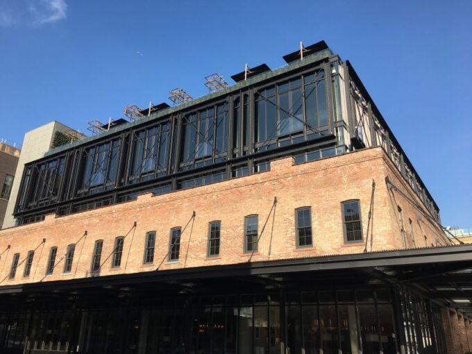 Meatpacking District: Chelsea Market and The Highline Tour - Explore Chelsea Market