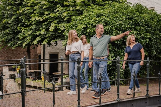 Mechelen: Escape Tour - Self-Guided City Game - Start the Tour at Convenience