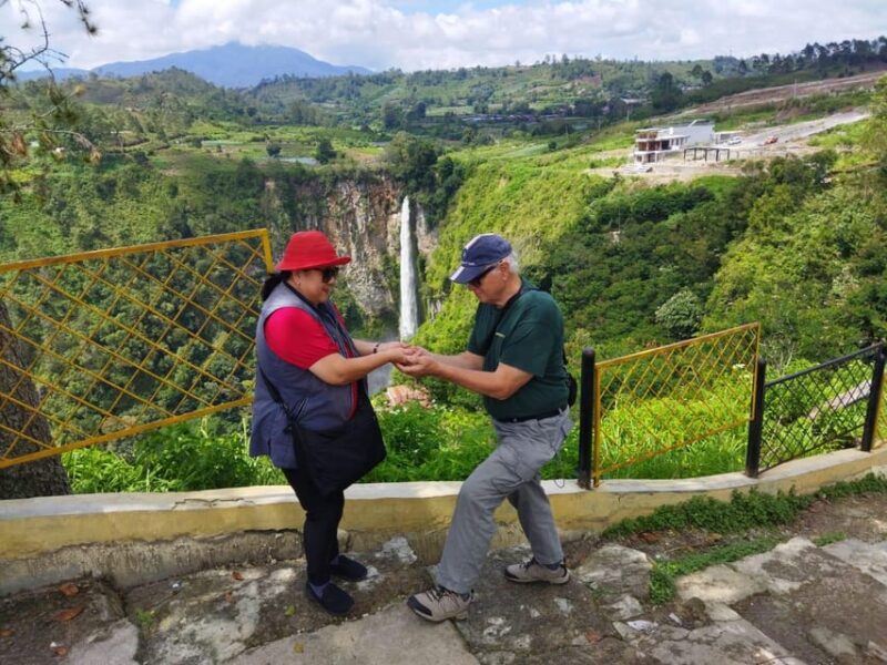 Medan 5 Days 4 Nights Samosir Berastagi Taman Simalem Resort - Key Points