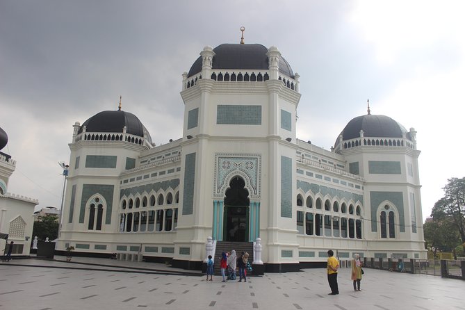 Medan Fullday Tour - Exploring Medans Attractions
