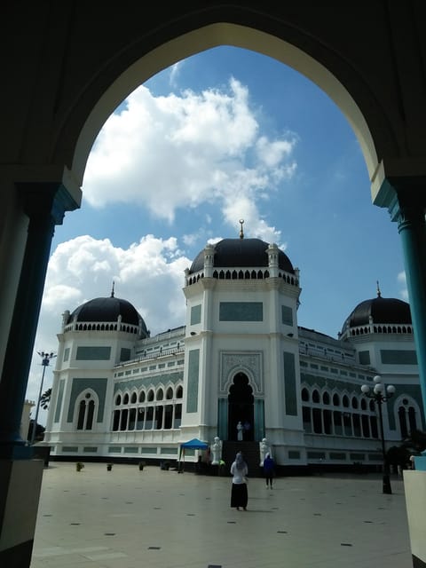 Medan-Lake Toba Tour - Key Points