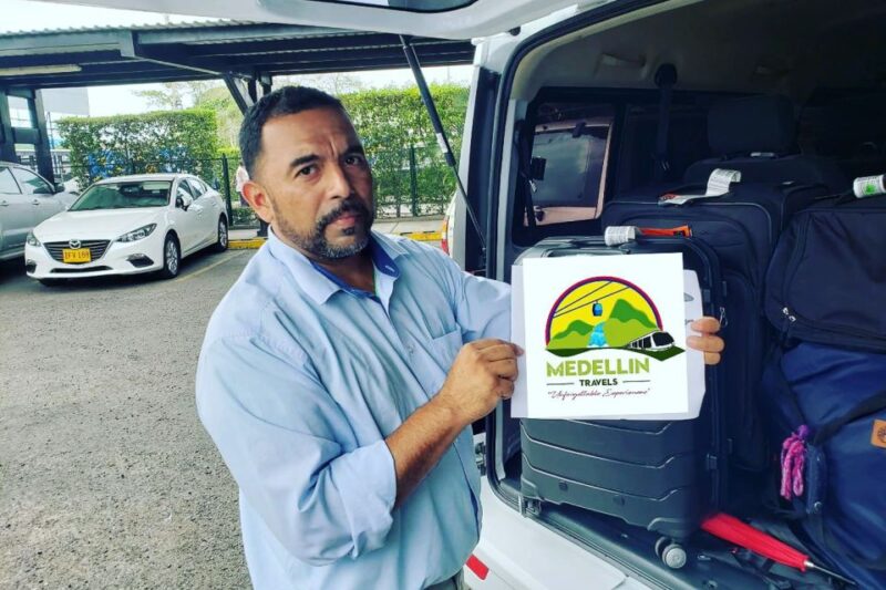 Medellín: 1-Way Transfer From José María Córdoba Airport - Passenger Greeting and Tracking