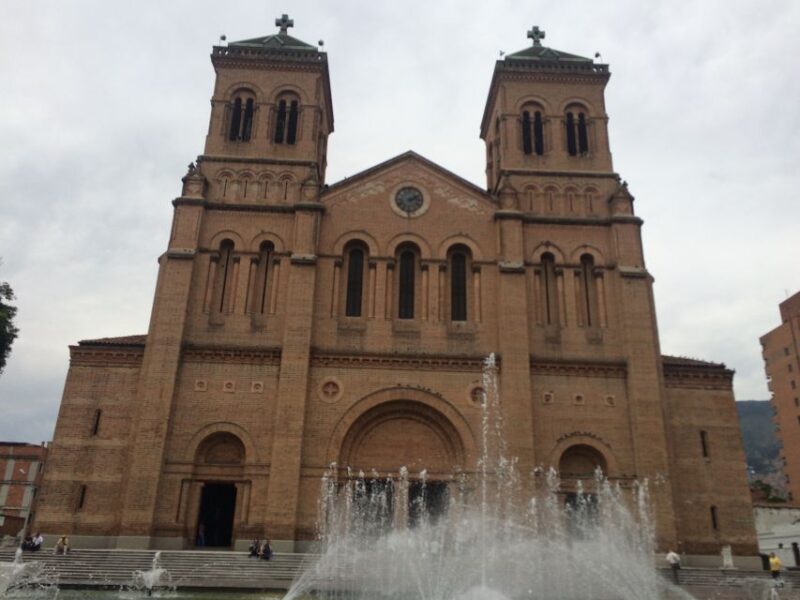 Medellín: 4-Hour Religious and Historical Tour - Itinerary