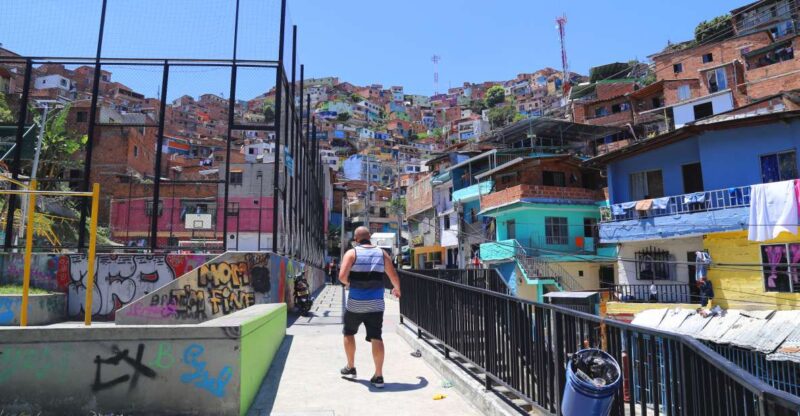 Medellin: Barrio Transformation Tour - Itinerary Highlights