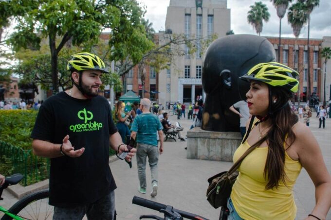 Medellin: Bike City Tour With Local Food and Drink Tastings - Highlights of the Tour
