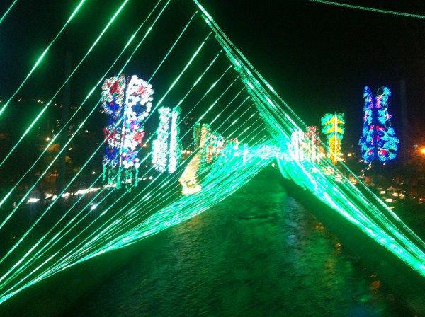 Medellin Christmas Lights Tour - Experience Highlights