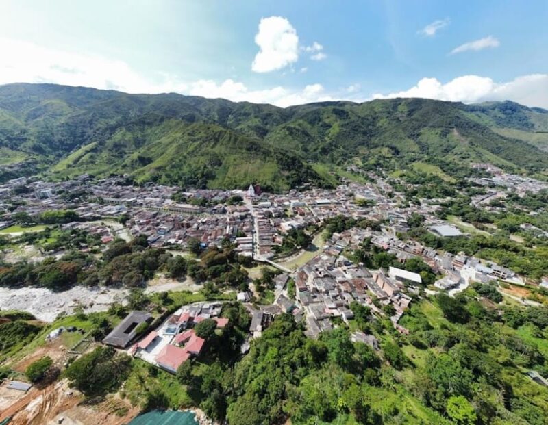 MEDELLIN: CISNEROS TOUR + SANTIAGO TOWNSHIP + FUNDA TUNNEL MUSEUM - Key Points