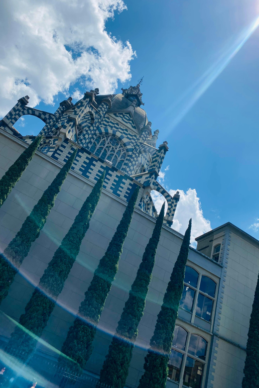 Medellín: City Center Tour Beyond the History and New Valley - Important Information