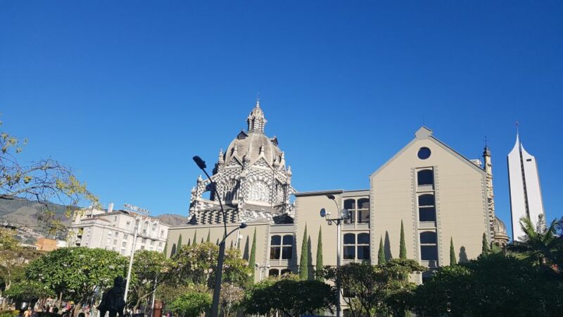 Medellin City, Comuna 13 and Arvi Park Private Tour - Itinerary Highlights