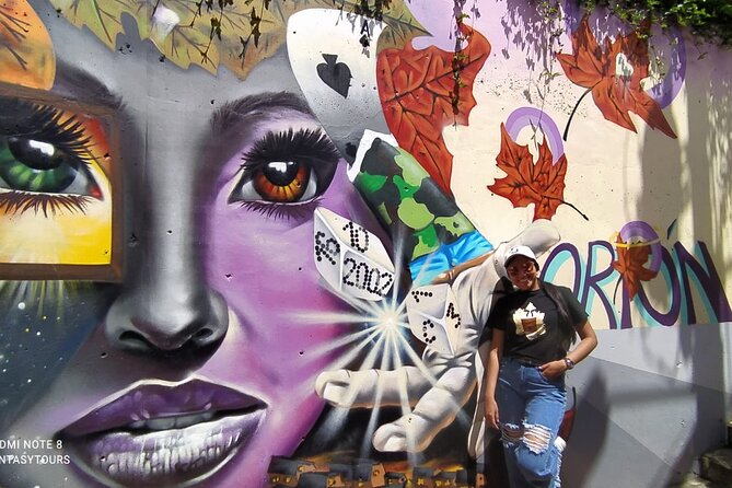 Medellín CityTour + Botero Plaza + Metro and Metrocable + Comuna 13 - Meeting and Pickup