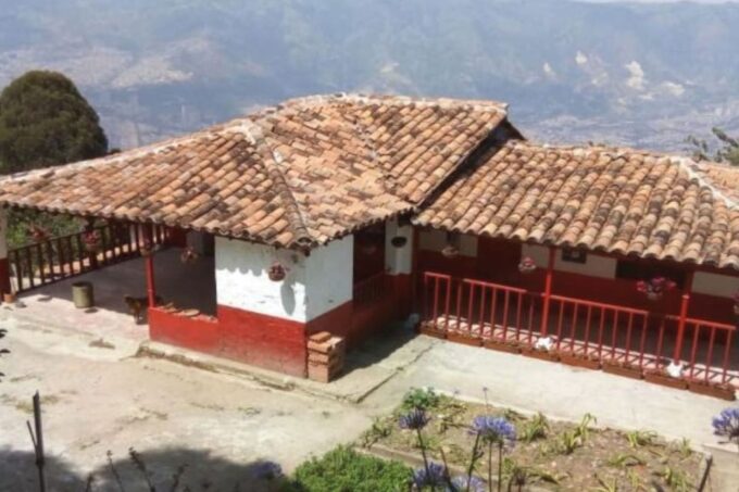 Medellin: Coffee Farm Tour & Spa With Overnight Glamping - Transportation and Pickup