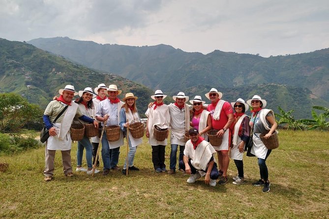 Medellin: Coffee Tour and Paisa Experience - Tasting Colombian Coffee and Cuisine