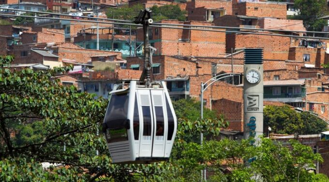 Medellin Commune 13: Art, War, Love, Hate and Resilience. - History of War and Resilience