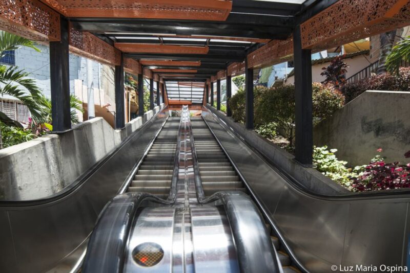 Medellin: Comuna 13 and Social Innovation Tour - Cable Car Panorama