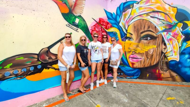 Medellin: Comuna 13 Graffiti Tour, Street Food and Cable Car - Key Points