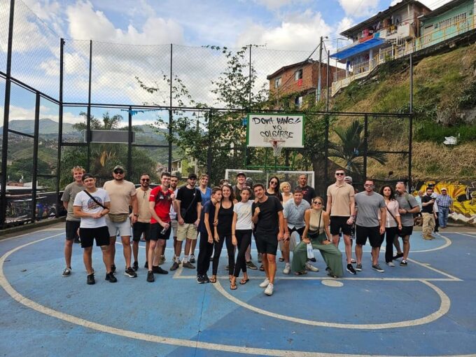 Medellín: Comuna 13 Graffiti Tour With Protein Shake Making - Meeting Point and End Location