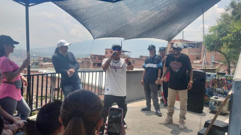 Medellín: Comuna 13 History and Graffiti Walking Tour - Important Information