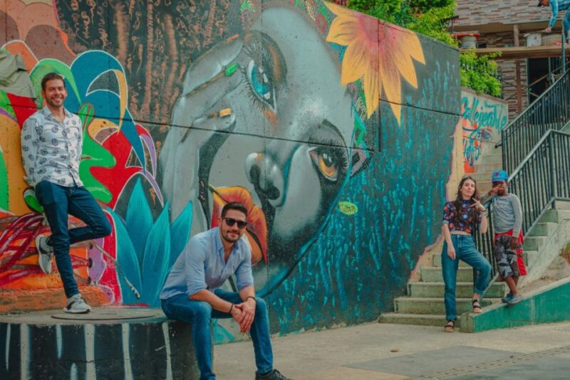Medellin: Comuna 13 Private Experience - Taking in Local Culture