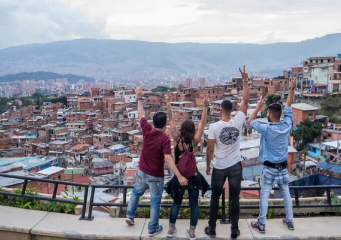 Medellín: Comuna 13, Pueblito Paisa, & Antioquia Museum Tour - Recap