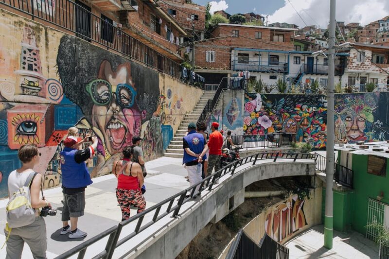 Medellín: Comuna 13 Struggle and Splendor - Experiencing Resilience Through Art