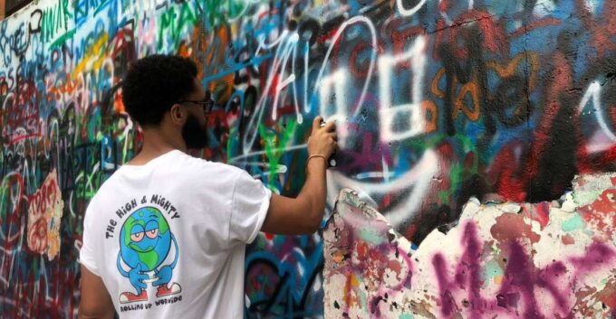 Medellín: Comuna 13 Tour With Spray Painting and Ice Cream - Tour Details