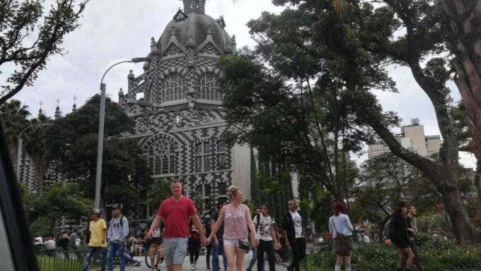 Medellín: Cultural City & Museum Tour - Accessibility and Group Type