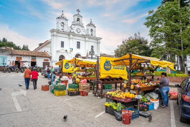 MEDELLÍN: EL RETIRO TOWN & TEQUENDAMITA WATERFALL! - Key Points