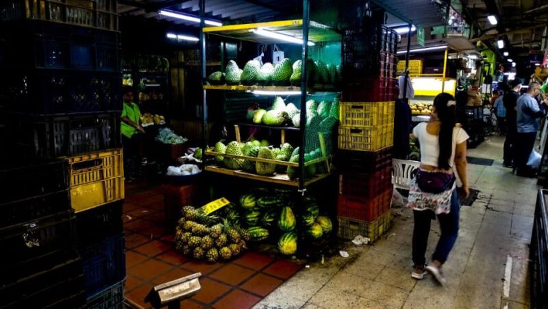 Medellín: Exotic Fruits and Explore the Local Markets - Markets Historical Significance