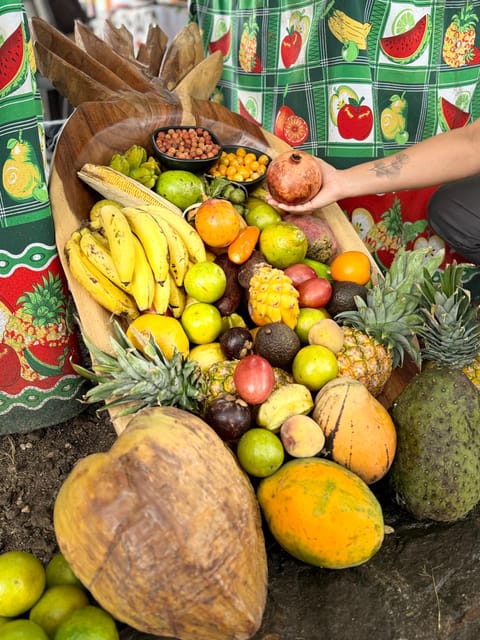 Medellin: Fruit Tour With Tastings, Nature and Animals. - Location and Itinerary