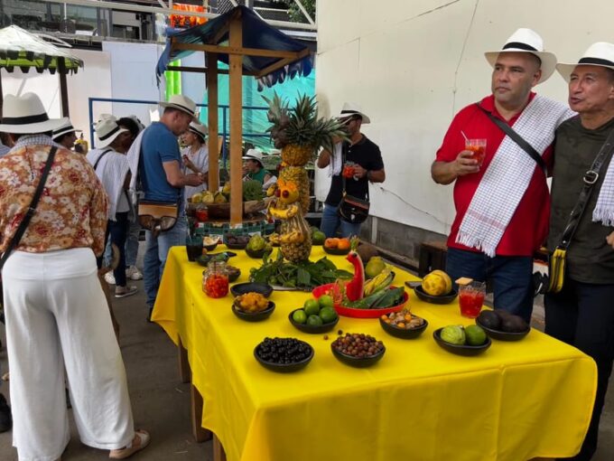Medellin: Fruit Tour With Tastings, Nature and Animals. - Tour Inclusions and Recommendations