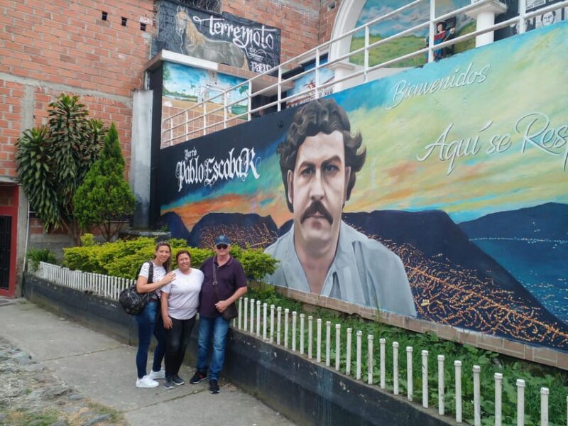 Medellin Full Day: City, Graffiti and Pablo Tour - Itinerary Highlights