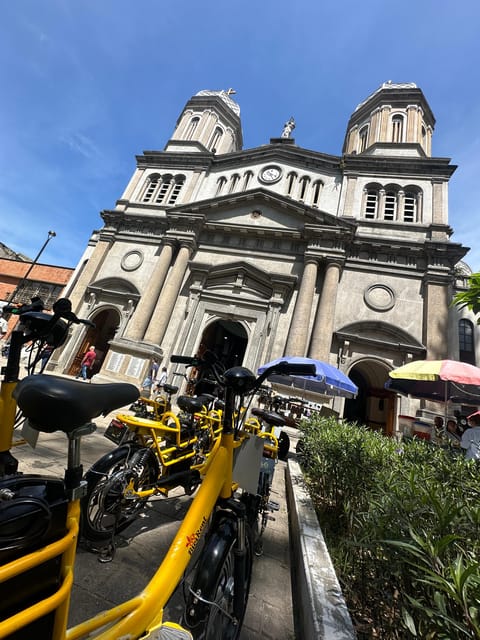Medellín Full Day Electric Bike Tour + Lunch + Commune 13 - Reservation and Cancellation