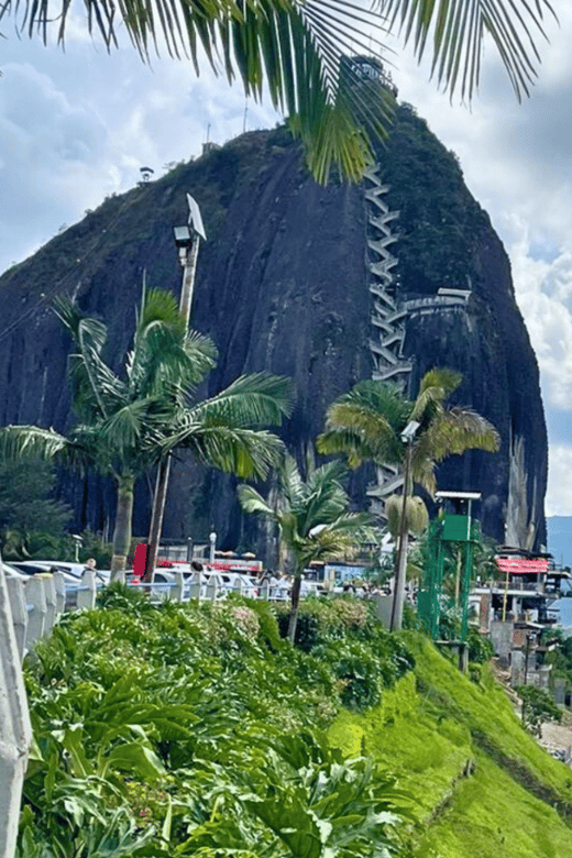 Medellin: Guatape and El Penol Rock Day Trip With Boat Ride - Breakfast at Local Restaurant