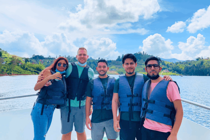 Medellin: Guatape and El Penol Rock Day Trip With Boat Ride - Lunch at Local Restaurant
