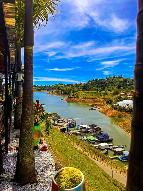 Medellín: Guatape Day Tour Breakfast, Cruise, Piedra Peñol - Itinerary Highlights