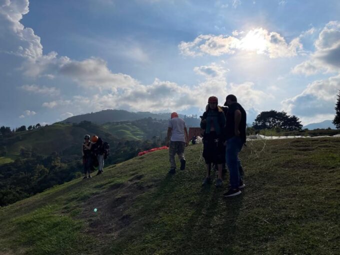 MEDELLÍN: GUATAPÉ, EL PEÑOL + PARAGLIDING! - Pickup and Drop-off Locations