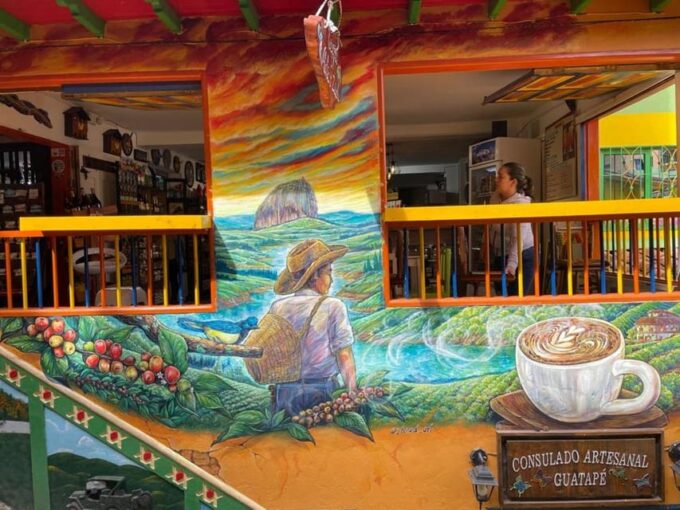 MEDELLÍN: GUATAPÉ, EL PEÑOL + PARAGLIDING! - Panoramic Views and Cultural Experiences