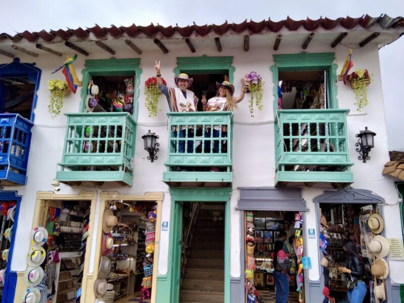 Medellín: Guatapé Tour and Luxury Boat Ride - Key Points