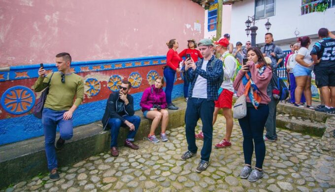 Medellin: Guatapé Tour, Lunch, Cruise, & Piedra Del Peñol - Frequently Asked Questions