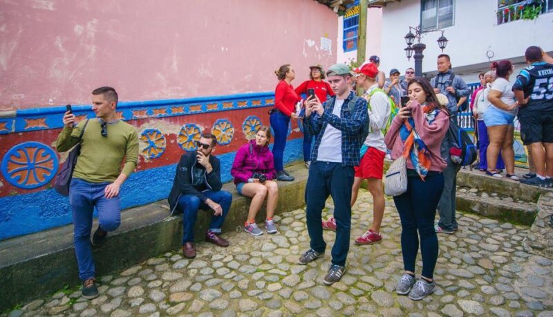 Medellin: Guatapé Tour, Lunch, Cruise, & Piedra Del Peñol - Important Information