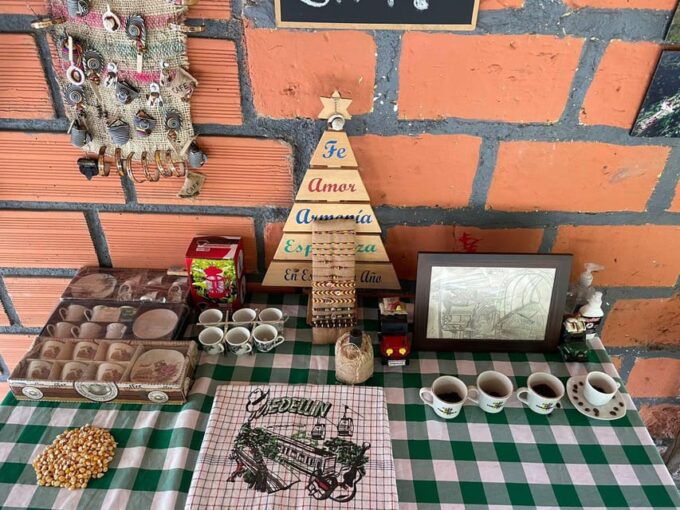 MEDELLÍN: HALF-DAY COFFEE TOUR AT LOCAL FAMILY FARM - Frequently Asked Questions