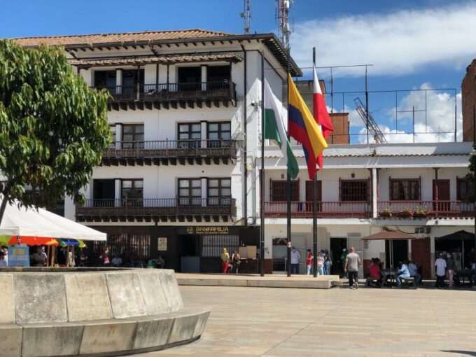 Medellín: Half-Day Private Colonial Towns Tour - Cancellation and Booking Policy