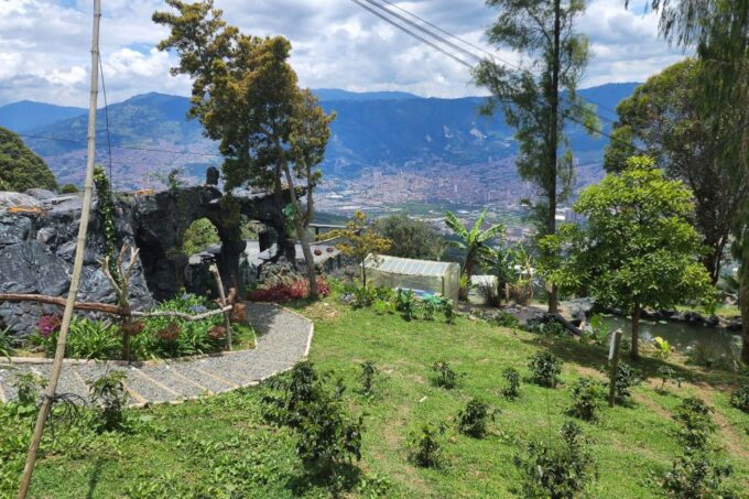 Medellin: Horseback Riding Coffee Farm Tour With Coffee Spa - Booking and Cancellation Policy
