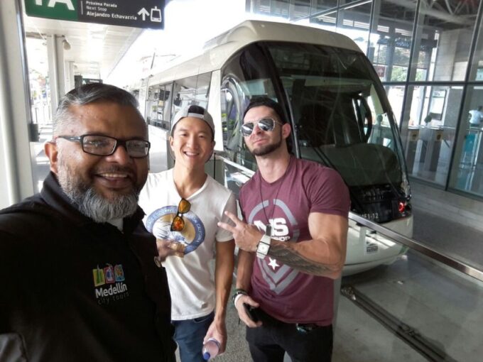 Medellin Metro: Private Tour - Exploring Medellins Metro