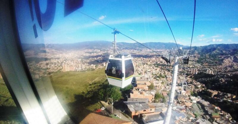 Medellin Metro: Private Tour - Experience Highlights