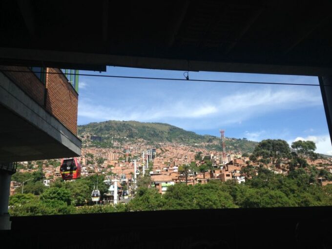 Medellin Metro: Private Tour - Riding the Metro Cable