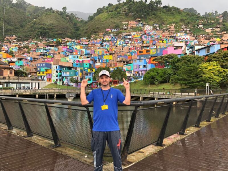 Medellin: New Tour Manrique Comuna 3 Constellations - Key Points