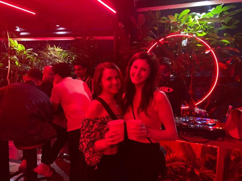Medellin: Nightlife in Rooftops and Clubs of El Poblado - Key Points