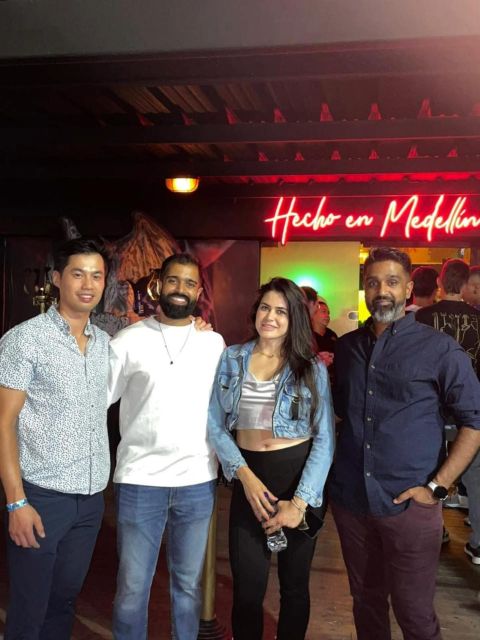 Medellín Nightlife Tour Bilingual Hosts - Knowledgeable Tour Guides