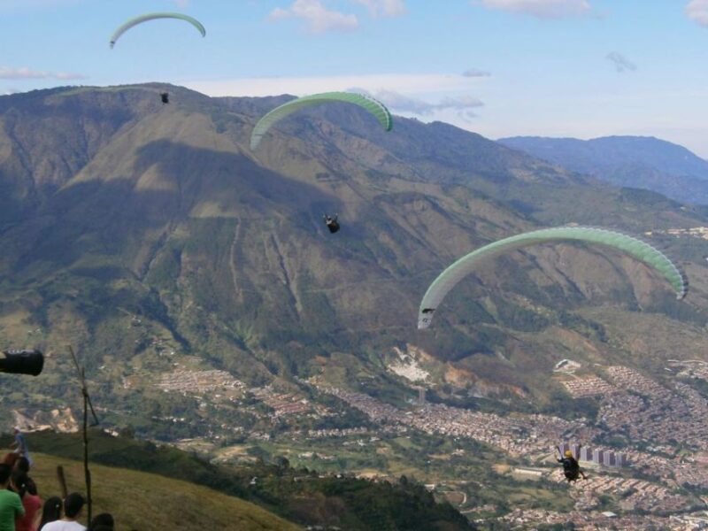 Medellín: Paragliding Experience - Booking Information